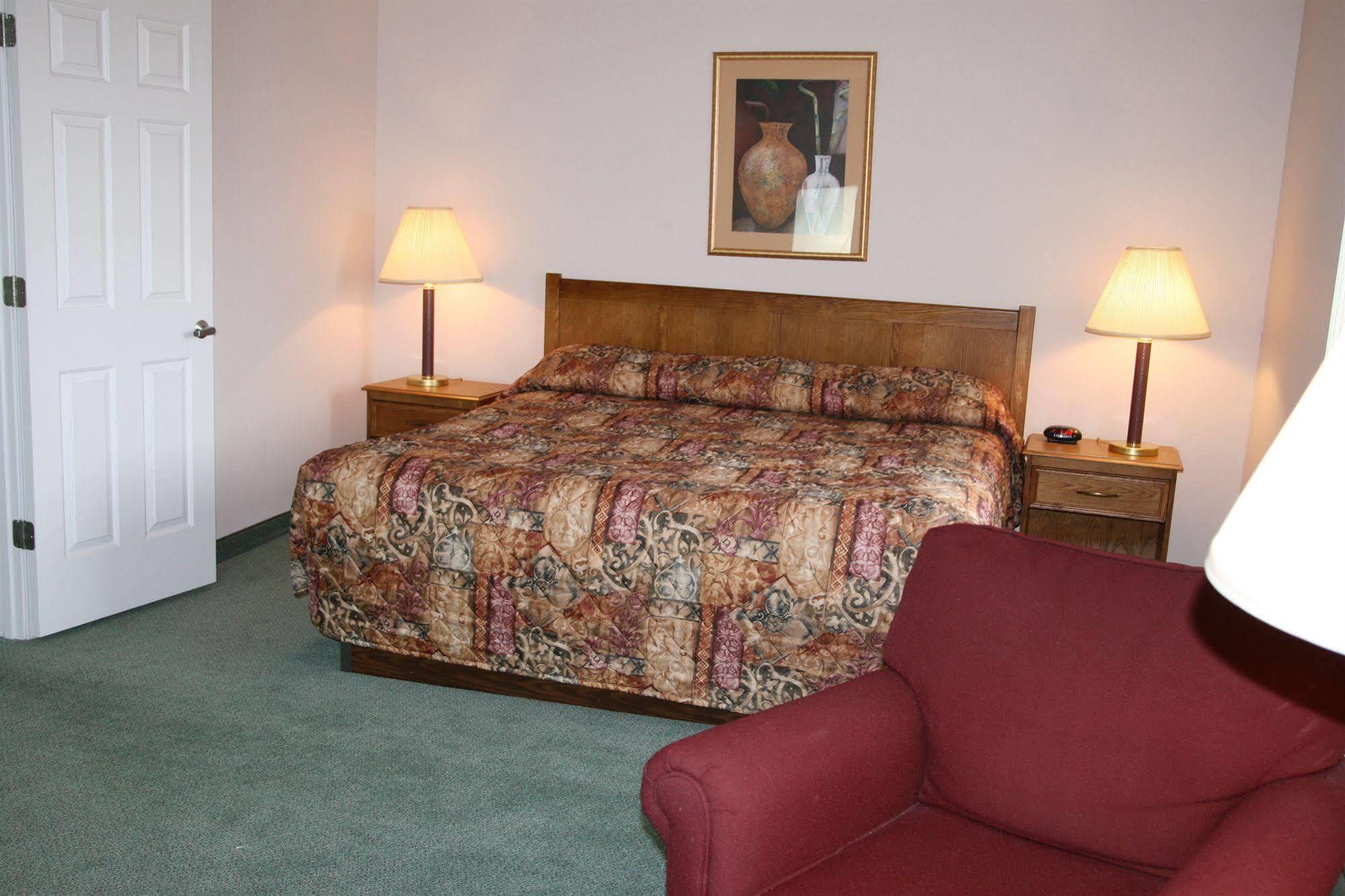 Affordable Suites Роки Маунт Екстериор снимка